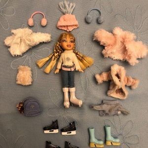 Lil Bratz Winter Sno Fun 2004 Ailani doll and Nazalia clothes Lot Used